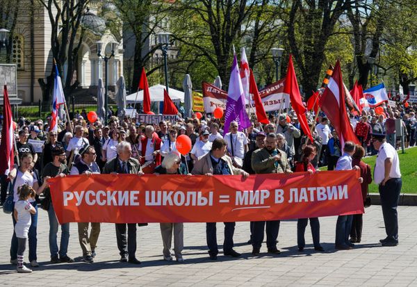 Первомайские демонстрации за рубежом
