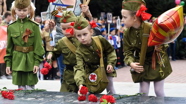 Празднование Дня Победы в городах России Празднование Дня Победы в городах России