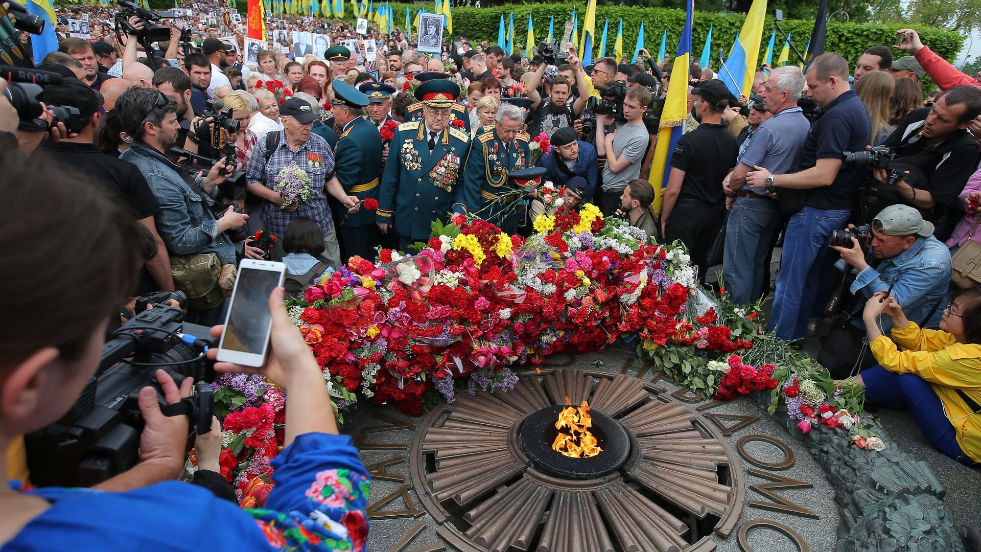 Акция Бессмертный полк на Украине - РИА Новости, 1920, 12.05.2025