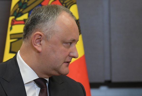 Президент РФ В. Путин встретился с президентом Молдовы И. Додоном Президент РФ В. Путин встретился с президентом Молдовы И. Додоном