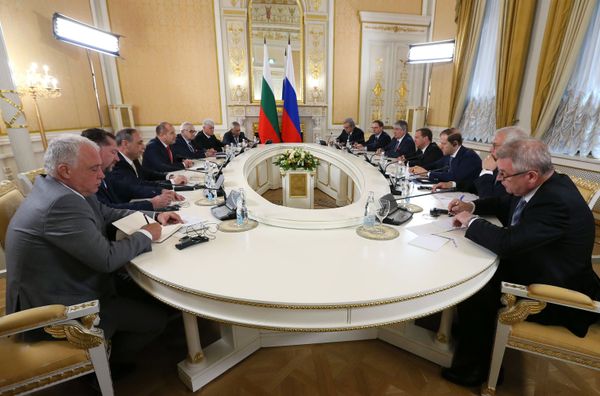 Встреча премьер-министра РФ Д. Медведева и президента Болгарии Р. Радева