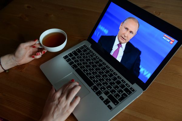 Трансляция Прямой линии с Владимиром Путиным