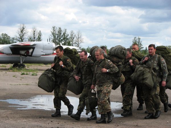Военнослужащие бундесвера Военнослужащие бундесвера