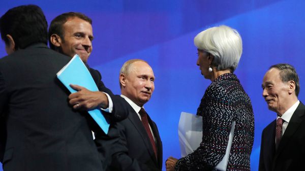 Президент РФ В. Путин принял участие во втором дне работы ПМЭФ - 2018
