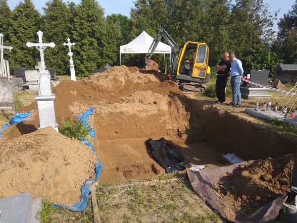 Раскопки могилы воинов упа в грушовичах польша