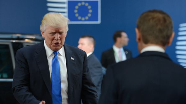 Президент США Дональд Трамп встретился с лидерами ЕС в Брюсселе Президент США Дональд Трамп встретился с лидерами ЕС в Брюсселе