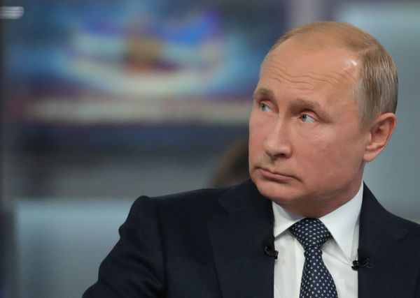 Прямая линия с президентом России Владимиром Путиным Прямая линия с президентом России Владимиром Путиным