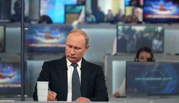 Прямая линия с президентом России Владимиром Путиным