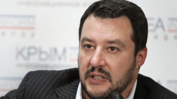 Глава партии Лига Севера Маттео Сальвини на пресс-конференции в Симферополе.