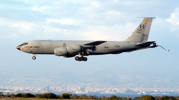 KC-135R (57-2605) Stratotanker KC-135R (57-2605) Stratotanker