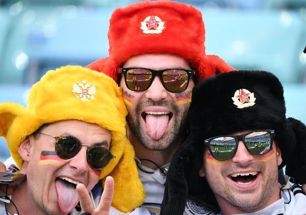 Болельщики перед матчем ЧМ-2018 по футболу между сборными Германии и Швеции