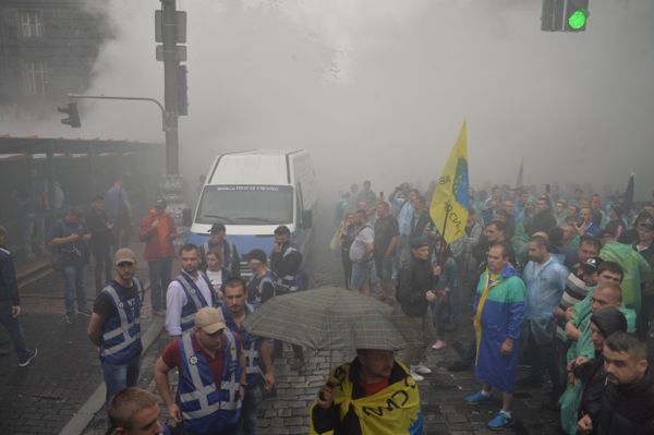 Пикет водителей машин еврономера Участники акции требуют либерализации разтаможки автомобилей на иностранной регистрации Пикет водителей машин еврономера Участники акции требуют либерализации разтаможки автомобилей на иностранной регистрации