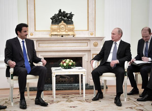 Президент РФ В. Путин встретился с эмиром Катара Т. бен Хамадом Аль Тани
