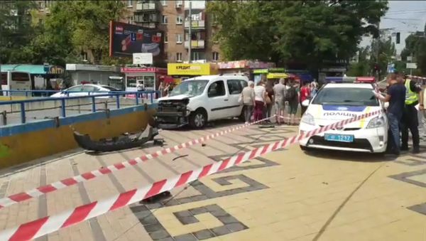 ДТП в Киеве у метро Дорогожичи ДТП в Киеве у метро Дорогожичи