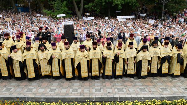 Молебен на Владимирской горке в честь 1000-я крещения Киевской Руси