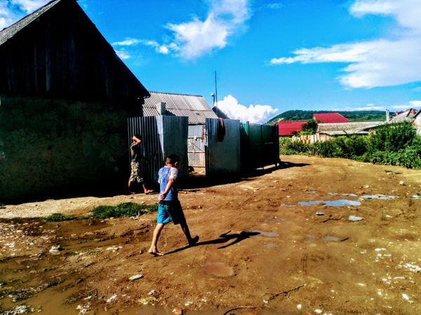 Цыгане Закарпатье деревня село улица дом
