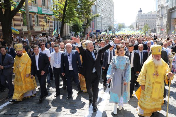 петр и марина порошенко крещение руси крестный ход киевская патриархия петр и марина порошенко крещение руси крестный ход киевская патриархия
