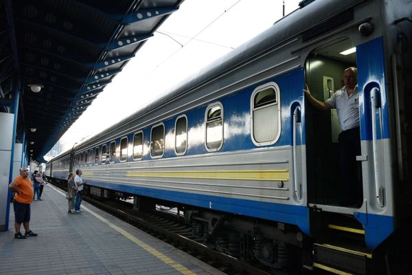 Украина рассматривает возможность прекращения железнодорожного сообщения с Россией Украина рассматривает возможность прекращения железнодорожного сообщения с Россией