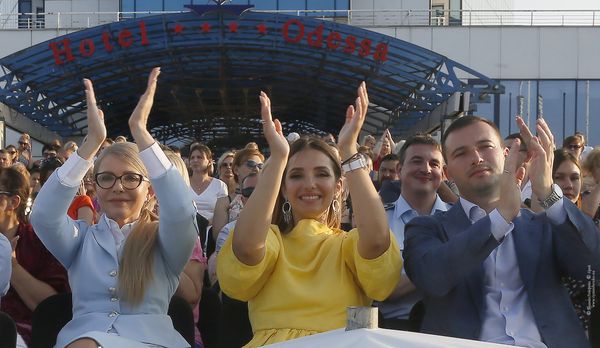 Юлия Тимошенко на фестивале «Назустріч мрії» Юлия Тимошенко на фестивале «Назустріч мрії»