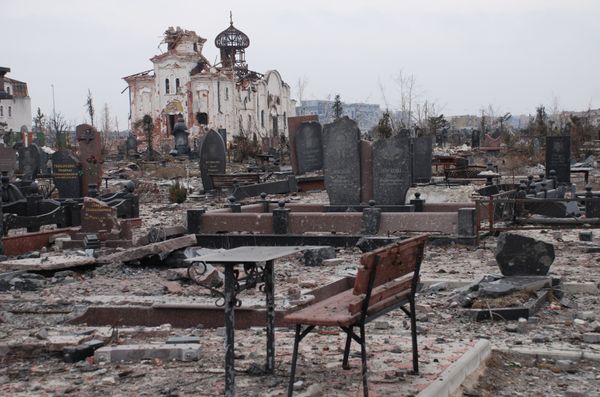 Разрушенный в результате обстрела во время боевых действий Иверский женский монастырь, который расположен прямо перед аэропортом города Донецка. Разрушенный в результате обстрела во время боевых действий Иверский женский монастырь, который расположен прямо перед аэропортом города Донецка.