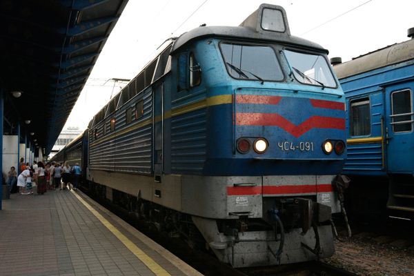 Украина рассматривает возможность прекращения железнодорожного сообщения с Россией