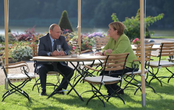 Рабочий визит президента РФ В. Путина в Германию
