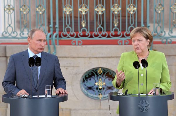 Рабочий визит президента РФ В. Путина в Германию Рабочий визит президента РФ В. Путина в Германию