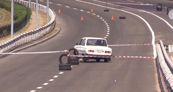 Запорожцы против BMW: автогонки в Донецке ВИДЕО