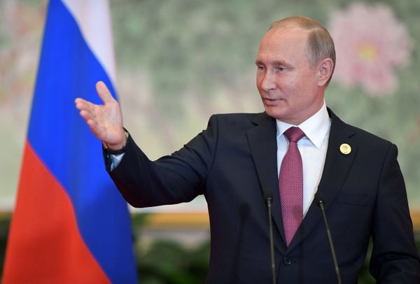 Президент РФ В. Путин на саммите ШОС в Китае. День второй