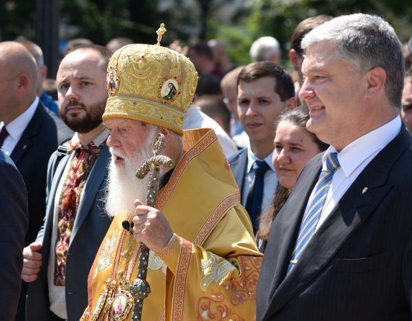 Крестный ход на Украине в 1030-летнюю годовщину Крещения Руси Крестный ход на Украине в 1030-летнюю годовщину Крещения Руси