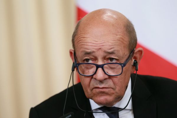 Министр иностранных дел Франции Жан-Ив Ле Дриан