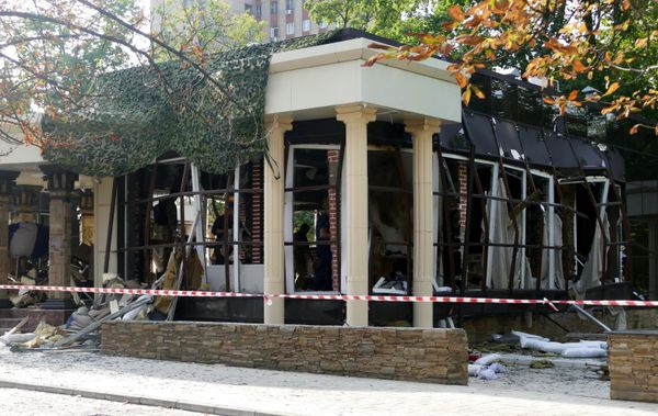 Ситуация на месте взрыва в донецком кафе Сепар Ситуация на месте взрыва в донецком кафе Сепар