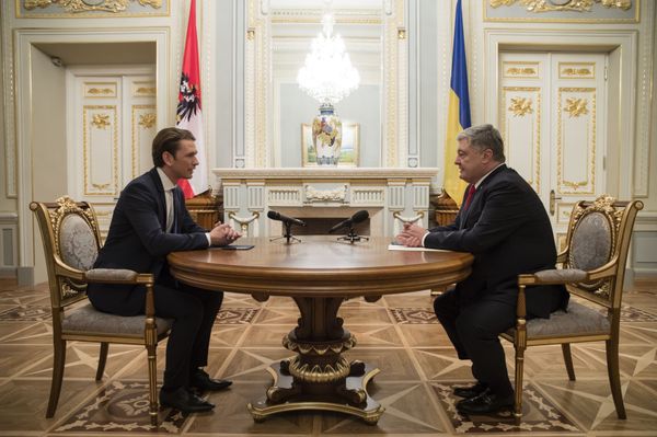 Порошенко Курц