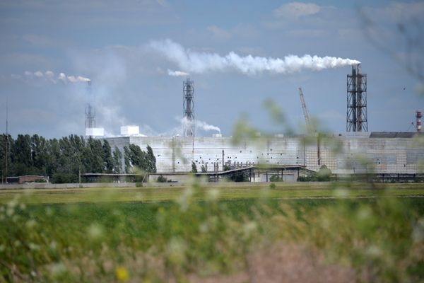 Завод Крымский титан