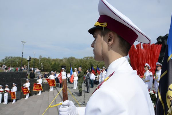 Празднование освобождения Донбасса от фашистов в Донецке Празднование освобождения Донбасса от фашистов в Донецке