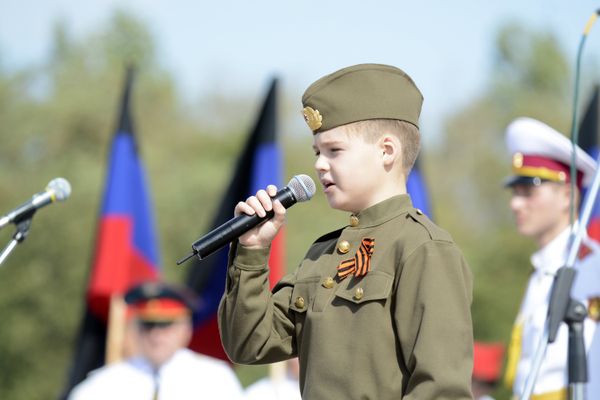 Празднование освобождения Донбасса от фашистов в Донецке Празднование освобождения Донбасса от фашистов в Донецке