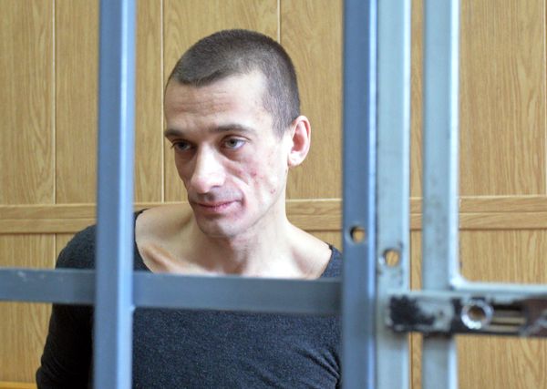 Оглашение приговора по делу П.Павленского Оглашение приговора по делу П.Павленского