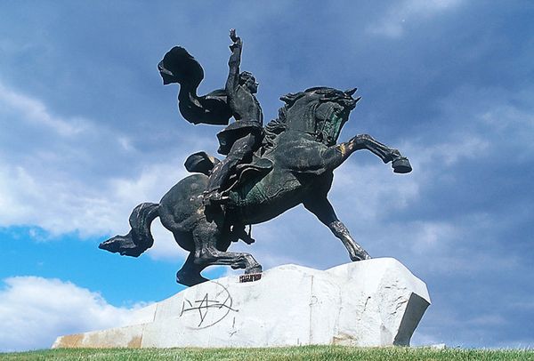 Памятник А.В.Суворову в Тирасполе Памятник А.В.Суворову в Тирасполе