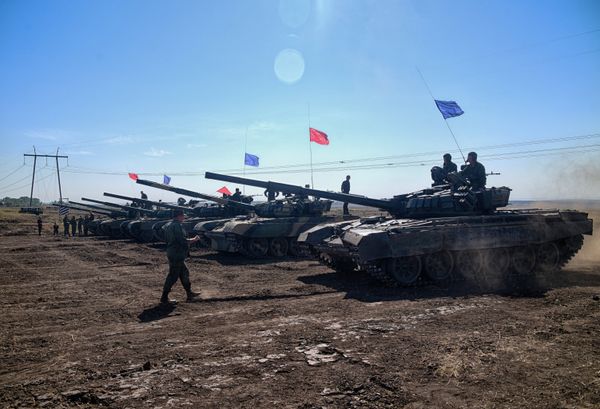 Соревнования по танковому биатлону между экипажами ДНР и ЛНР