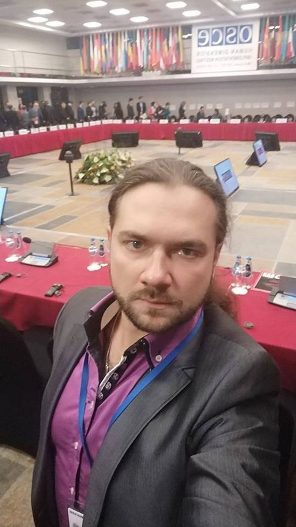 Максим Вилков Максим Вилков