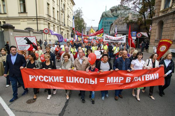 Марш в защиту русских школ в Латвии Марш в защиту русских школ в Латвии