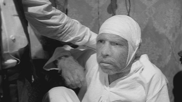кадр из фильма «Собачье сердце» (1988)