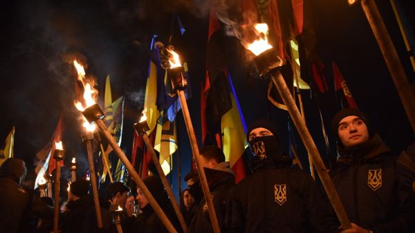 Марш националистов во Львове Марш националистов во Львове