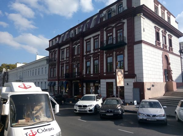 Ланжероновская 9, Одесса Карцев