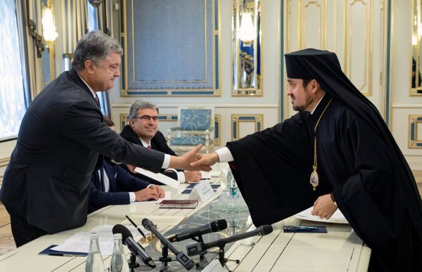 Президент Украины П. Порошенко встретился с экзархами Вселенского патриархата на Украине