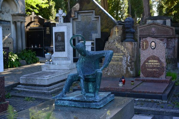 Лычаковское кладбище во Львове Лычаковское кладбище во Львове