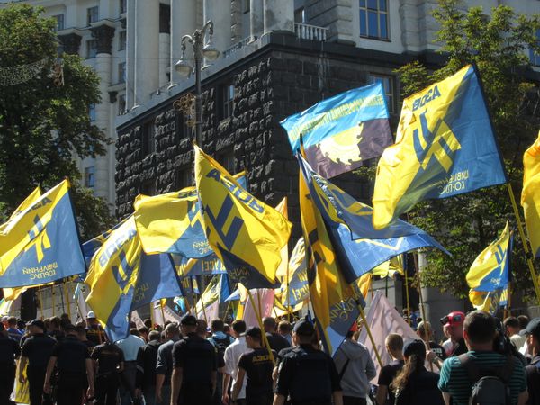 Азов Кабмин националисты Азов Кабмин националисты