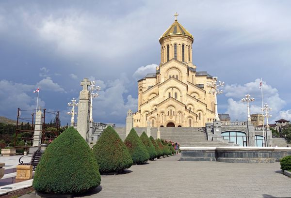 Цминда Самеба