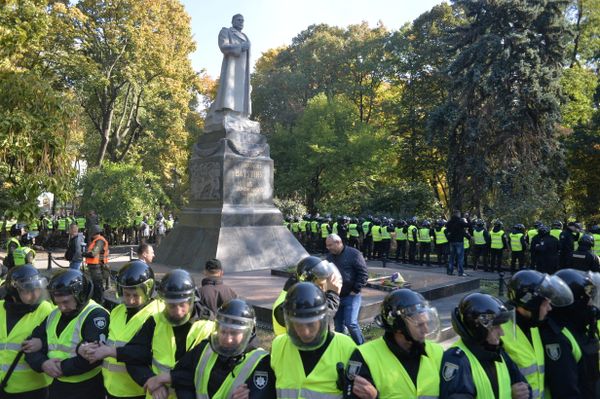 Памятники Памятники