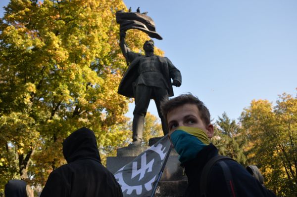 Памятники Памятники
